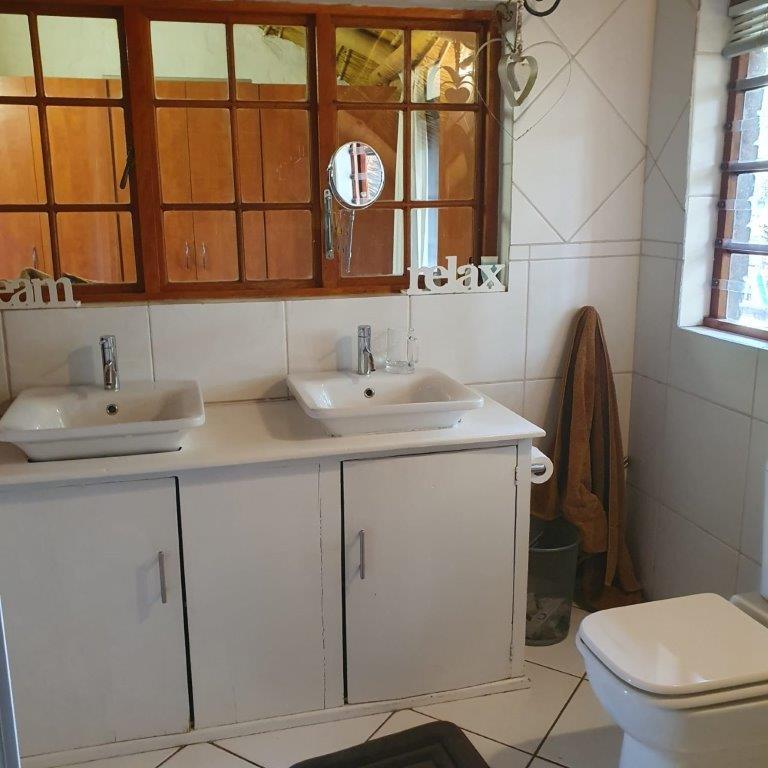 6 Bedroom Property for Sale in Ladybrand Free State